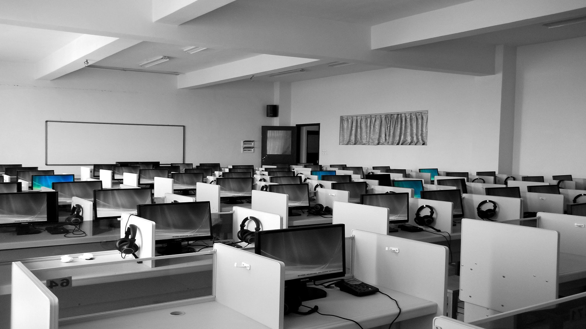 Hyperion engaged EDM to support its transition from separate buildings to a single workspace